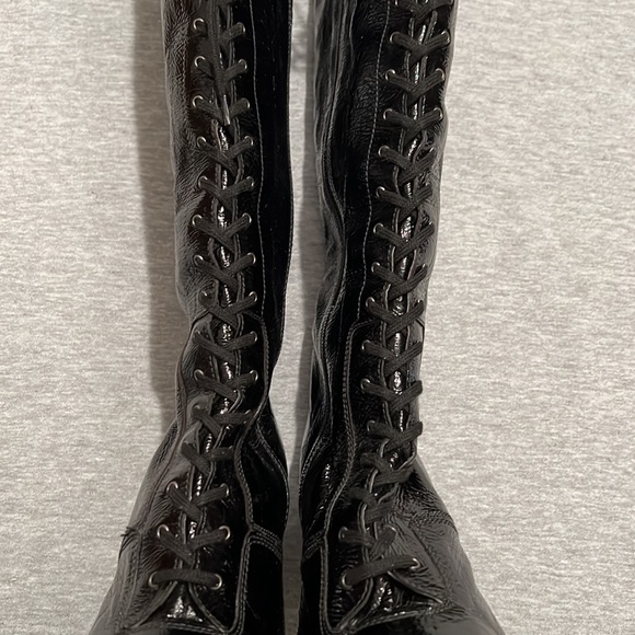 *NWOT* Stuart Weitzman Black Patent Boots - Picture 2 of 6